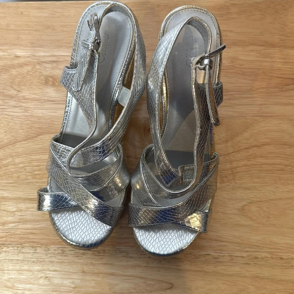 Cato Metallic Silver Snakeskin Wedges size 8.5